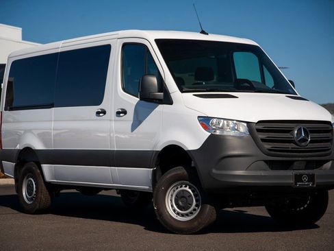 New 2025 Mercedes-Benz Sprinter 144 Cargo image 3