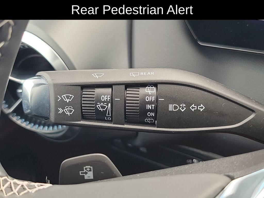 Used 2025 Chevrolet Equinox EV LT w/ Comfort Package FWD image 15