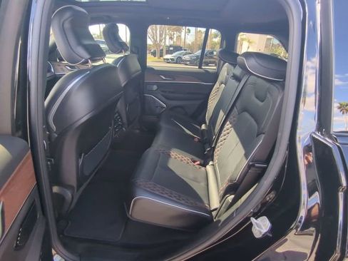 Certified 2023 Jeep Grand Cherokee Summit image 16