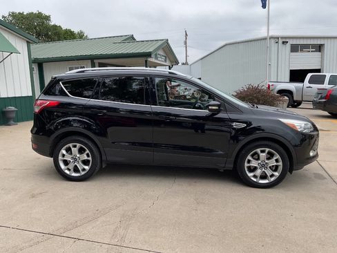Used 2016 Ford Escape Titanium w/ Equipment Group 301A FWD image 2