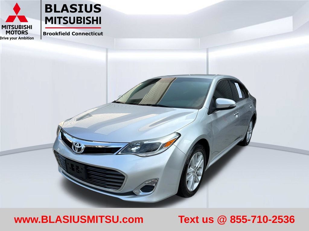 Used 2013 Toyota Avalon XLE FWD image 3