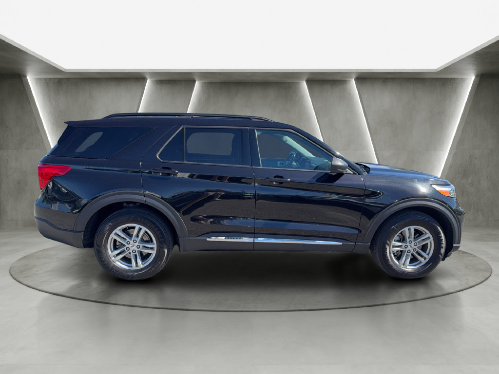Used 2022 Ford Explorer XLT AWD/4WD image 8