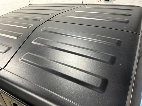 Used 2025 Jeep Wrangler Sport AWD/4WD image 17