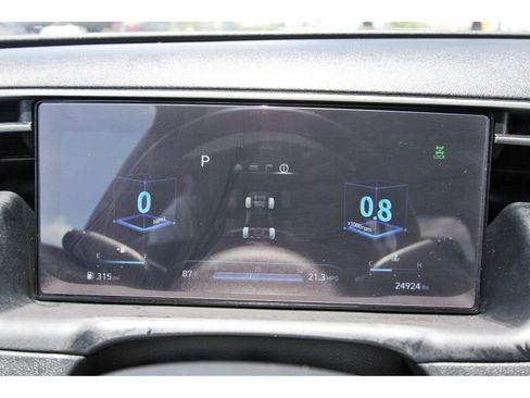 Used 2023 Hyundai Santa Cruz SEL Premium AWD/4WD image 16