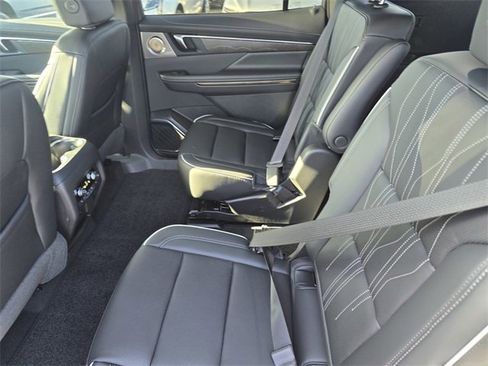 New 2026 Buick Enclave Avenir w/ Super Cruise Package image 10