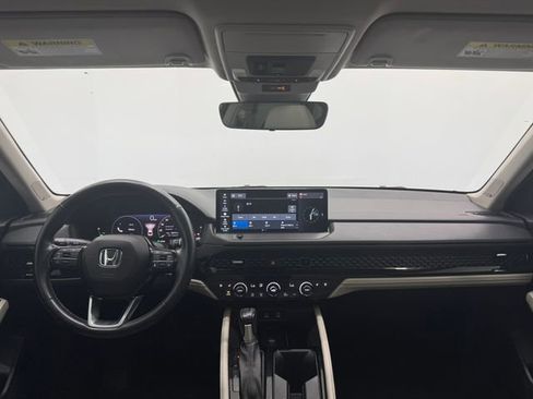 Used 2023 Honda Accord Touring image 6