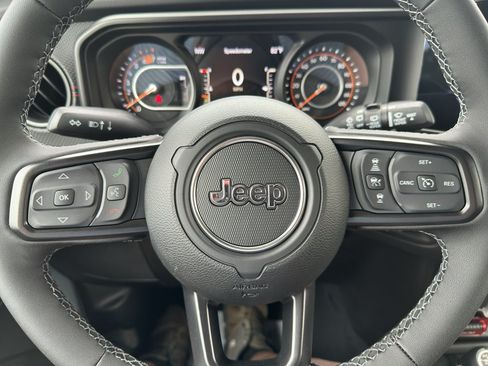 New 2026 Jeep Wrangler Unlimited Rubicon AWD/4WD image 11
