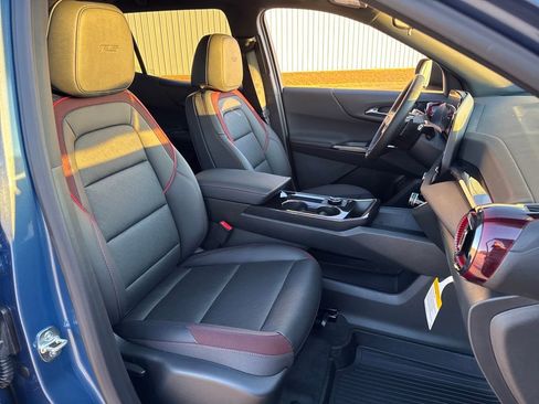 New 2026 Chevrolet Equinox RS w/ LPO, Floor Liner Package image 11