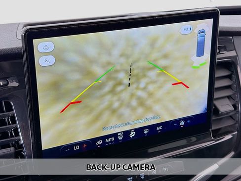 Used 2023 Ford Transit 350 XLT image 5