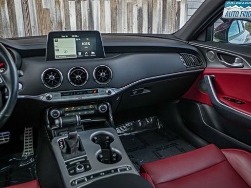 Used 2020 Kia Stinger GT1 image 18
