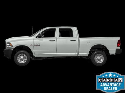 Used 2018 RAM 2500 Tradesman w/ Chrome Appearance Group AWD/4WD image 3