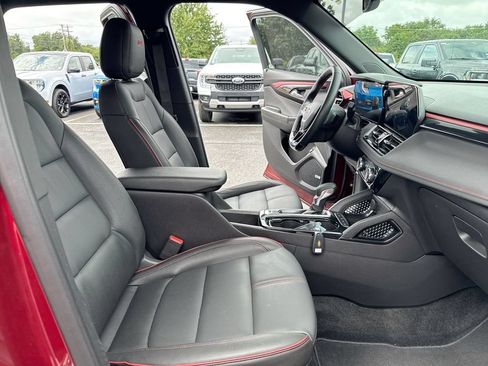 Used 2025 Chevrolet TrailBlazer RS w/ Convenience Package FWD image 21