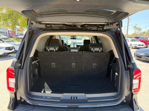 Used 2024 Ford Expedition XLT image 25