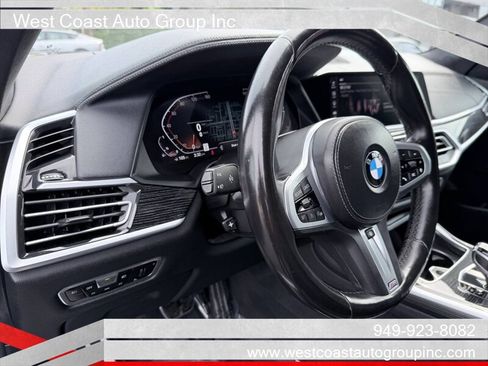 Used 2022 BMW X7 xDrive40i w/ M Sport Package AWD/4WD image 9