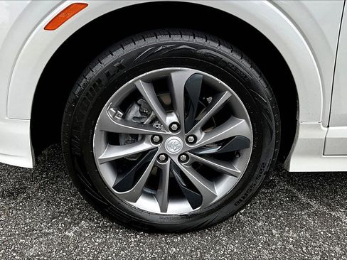 Certified 2022 Buick Encore GX Select w/ Sport Touring Package image 29