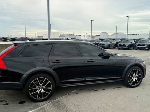 Used 2019 Volvo V90 T6 Cross Country AWD/4WD image 4