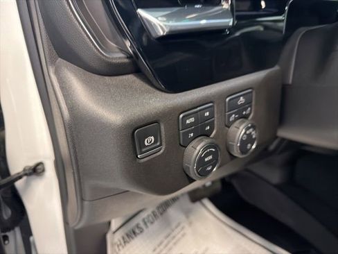 Used 2025 Chevrolet Silverado 1500 LT w/ Z71 Off-Road Package AWD/4WD image 15