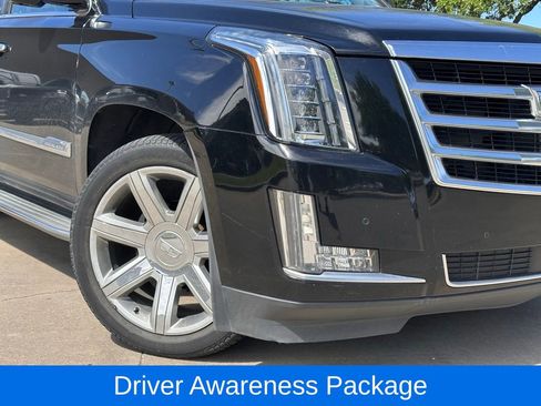 Used 2015 Cadillac Escalade ESV Premium image 4