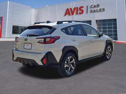 Used 2025 Subaru Crosstrek 2.5i Premium AWD/4WD image 6