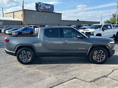 Used 2022 Rivian R1T Adventure AWD/4WD image 12