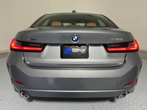 Used 2025 BMW 330i xDrive Sedan w/ Convenience Package image 8