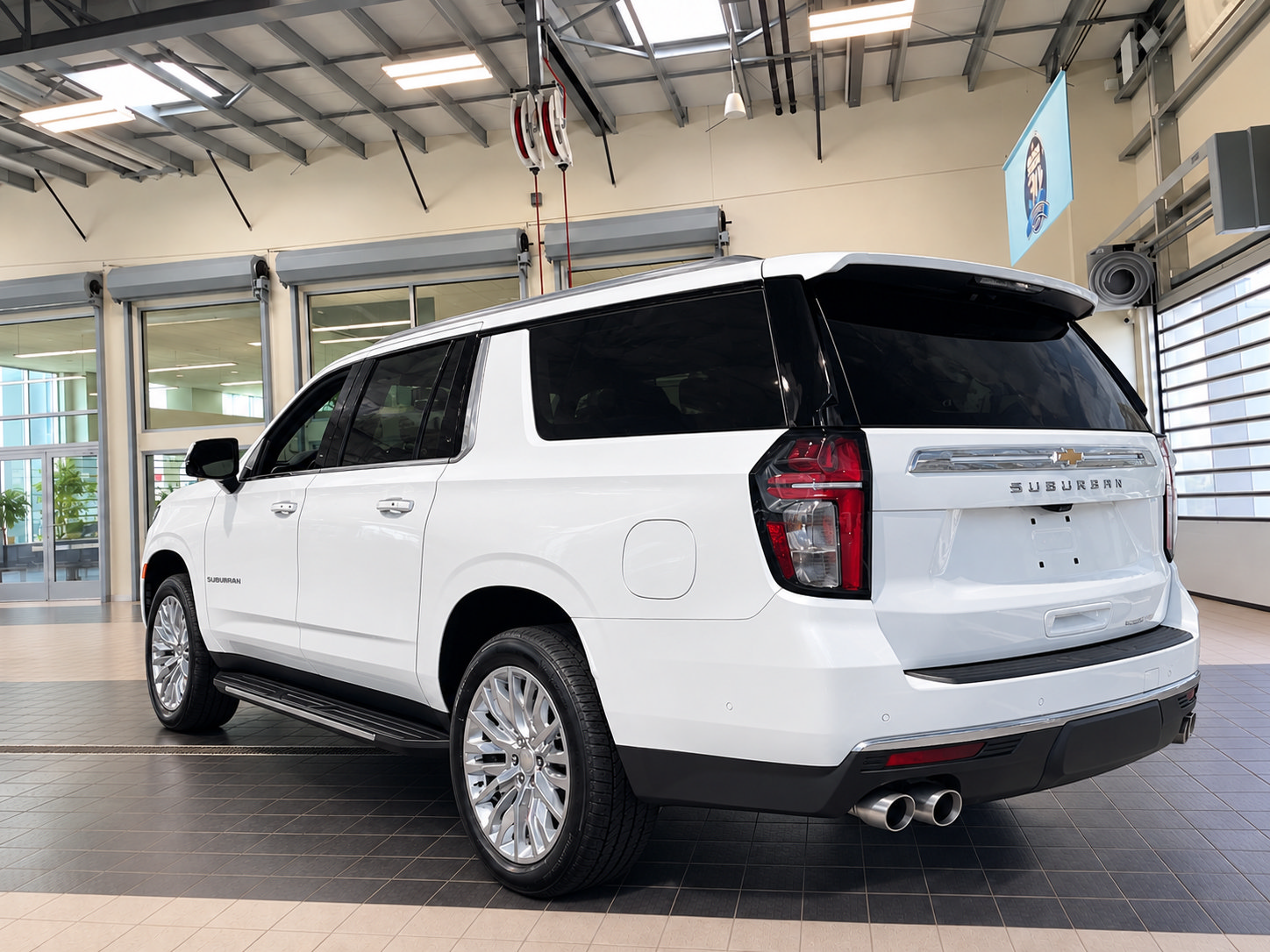 Used 2023 Chevrolet Suburban Premier w/ Advanced Technology Package AWD/4WD image 5