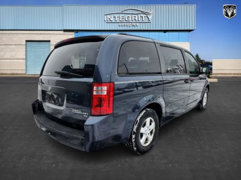 Used 2009 Dodge Grand Caravan SE image 3