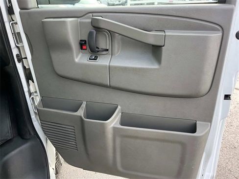 Used 2019 Chevrolet Express 3500 LT w/ LT Preferred Equipment Group image 23