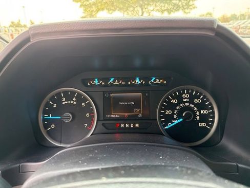 Used 2018 Ford F150 XLT w/ Equipment Group 302A Luxury AWD/4WD image 17