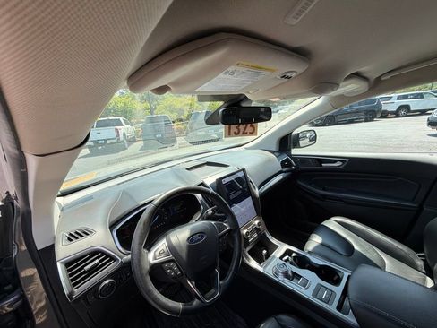 Used 2021 Ford Edge Titanium FWD image 8