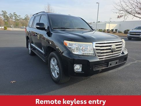 Used 2014 Toyota Land Cruiser image 11