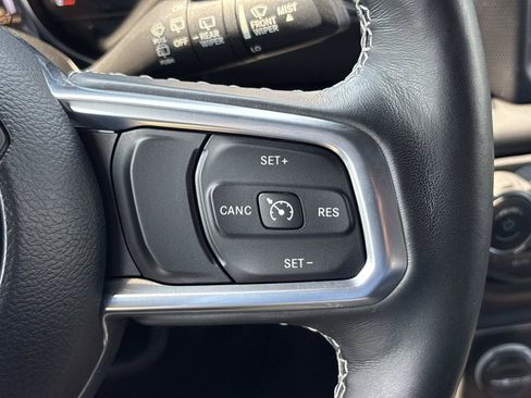 Used 2021 Jeep Wrangler Unlimited Sahara w/ Cold Weather Group AWD/4WD image 19