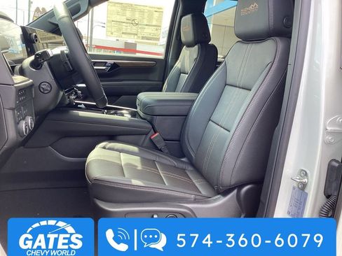 New 2025 Chevrolet Tahoe High Country image 5