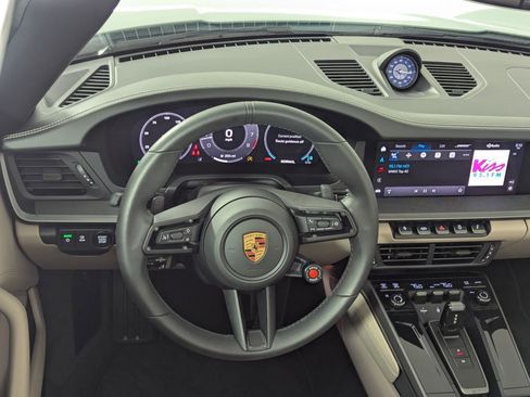 Used 2025 Porsche 911 Carrera image 17