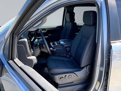 Used 2023 Chevrolet Silverado 1500 RST AWD/4WD image 3