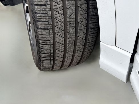 Used 2022 Audi Q8 Premium Plus image 41