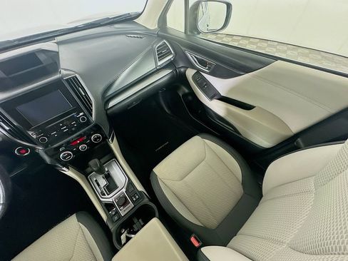 Used 2023 Subaru Forester Premium image 11