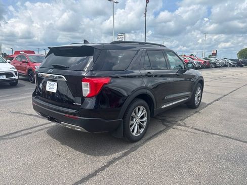 Used 2023 Ford Explorer XLT w/ Equipment Group 202A AWD/4WD image 3