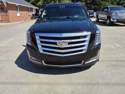 Used 2019 Cadillac Escalade Luxury AWD/4WD image 8
