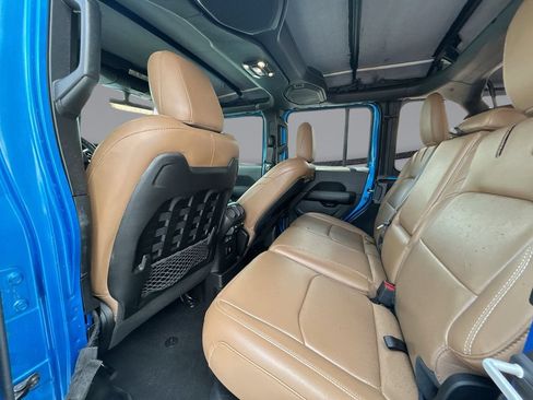 Used 2022 Jeep Wrangler Unlimited Rubicon 4xe w/ Cold Weather Group AWD/4WD image 9