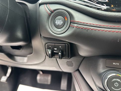 Used 2024 Dodge Durango GT image 21