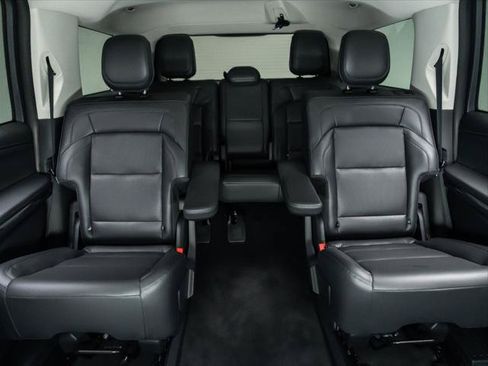 New 2026 Lincoln Navigator Premiere AWD/4WD image 17