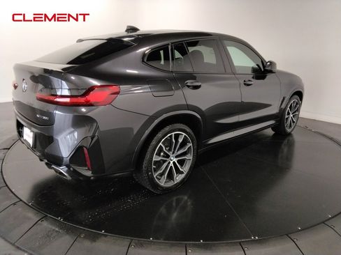 Used 2023 BMW X4 xDrive30i image 5