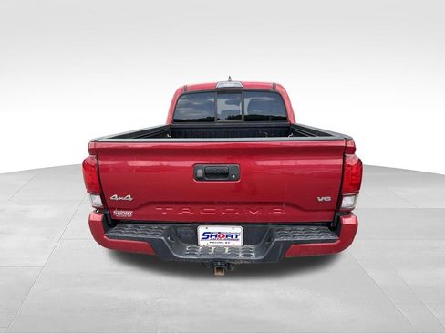 Used 2019 Toyota Tacoma SR AWD/4WD image 7
