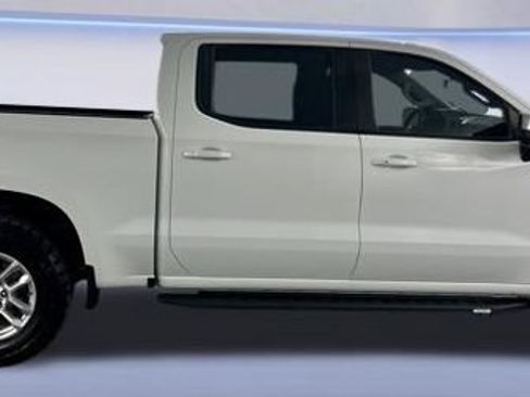 Used 2024 Chevrolet Silverado 1500 LT w/ Z71 Off-Road Package AWD/4WD image 9