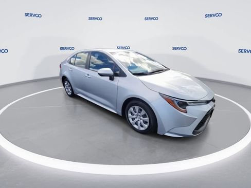 Used 2023 Toyota Corolla LE image 2