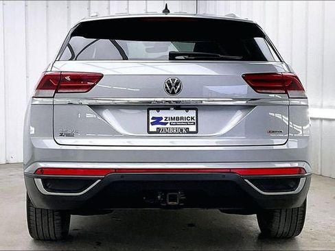 Used 2022 Volkswagen Atlas Cross Sport SE AWD/4WD image 4