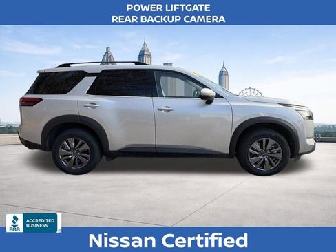 Certified 2025 Nissan Pathfinder SV image 6