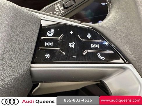 Used 2025 Audi Q6 e-tron Premium Plus image 29