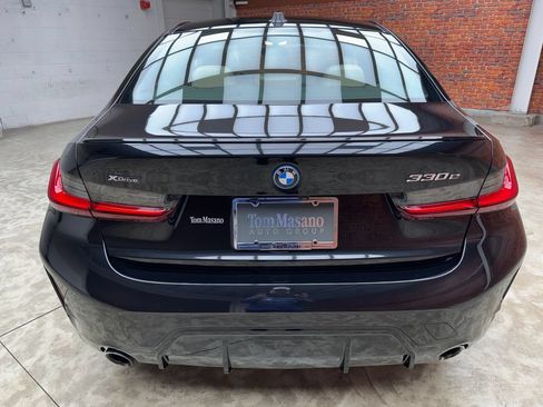 Used 2023 BMW 330e xDrive w/ M Sport Package AWD/4WD image 4